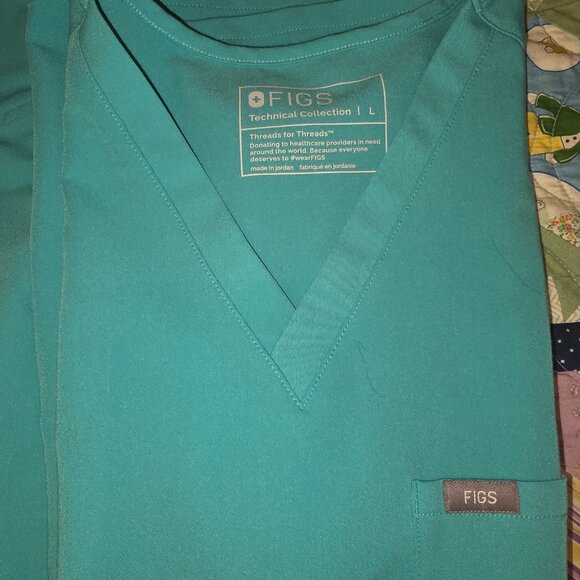 Figs Oasis Medium Zamoras & Large Catrina - Picture 2 of 4